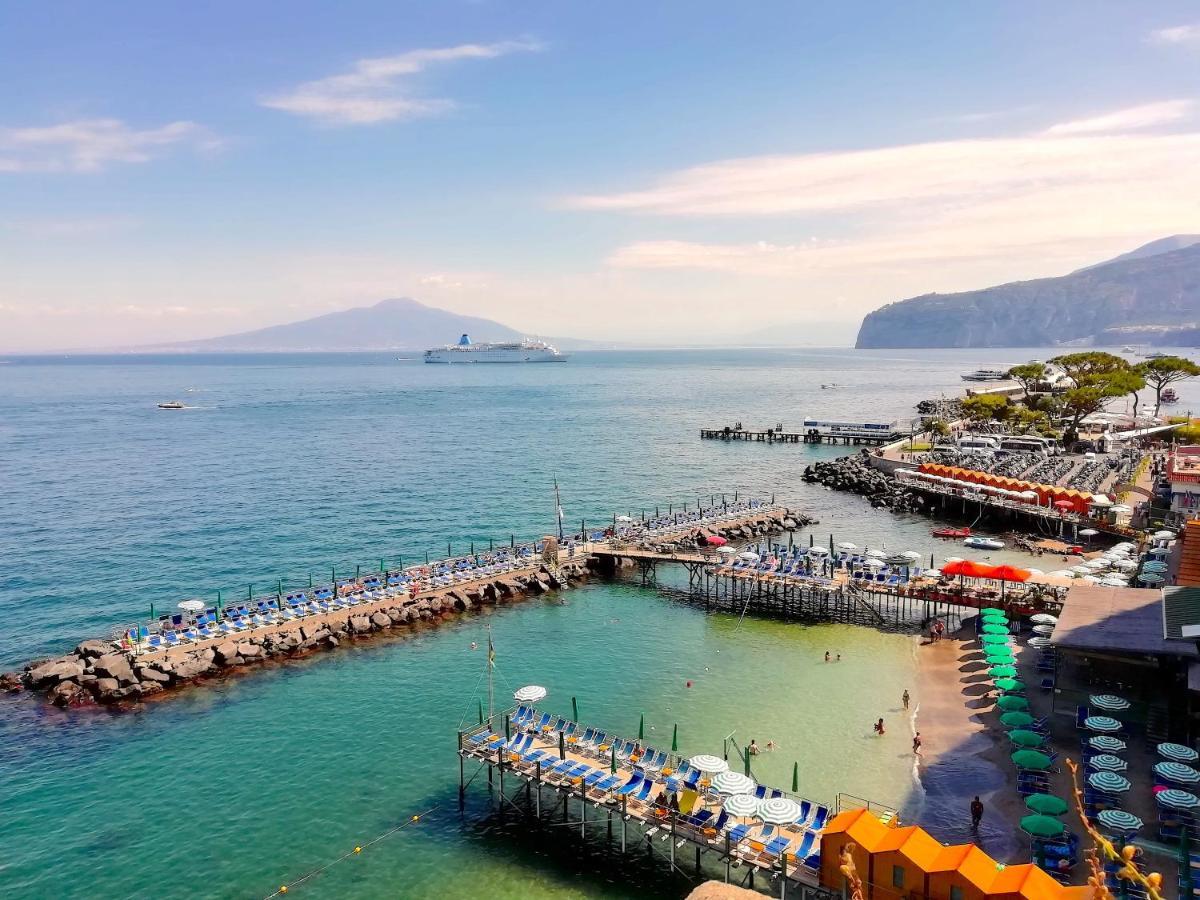 Angelina Suite B&B - Sorrento Centro エクステリア 写真