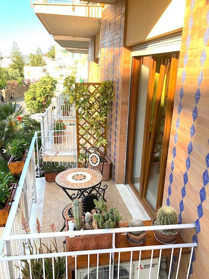 Angelina Suite B&B - Sorrento Centro エクステリア 写真